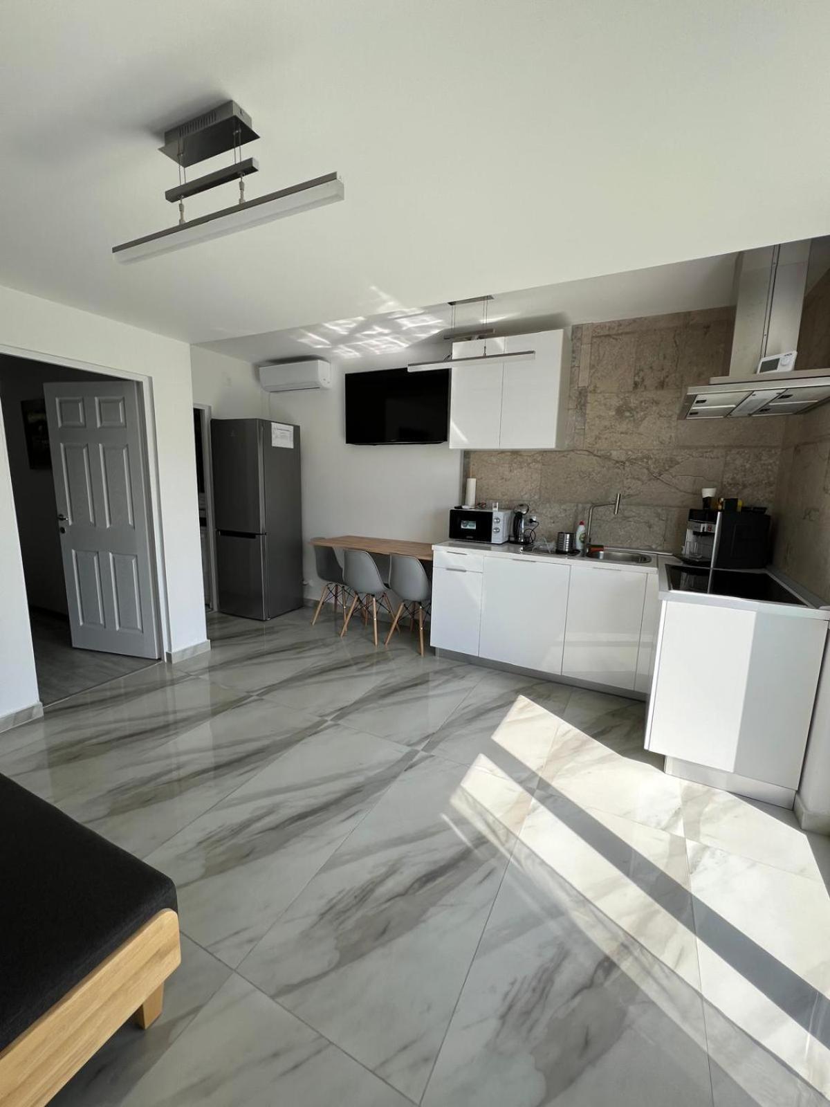 Luxus Cluj Airport Apartments Exteriér fotografie