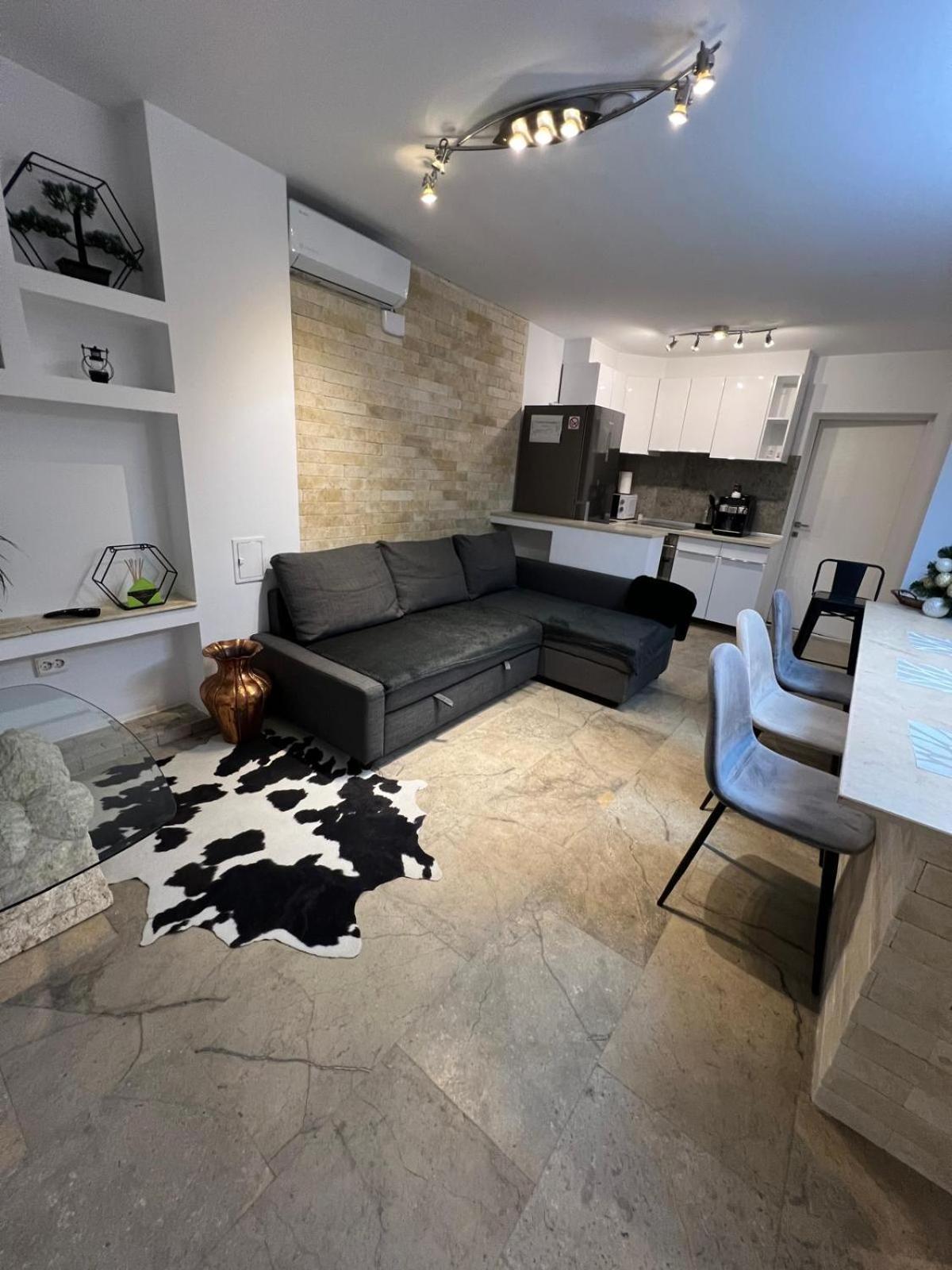Luxus Cluj Airport Apartments Exteriér fotografie