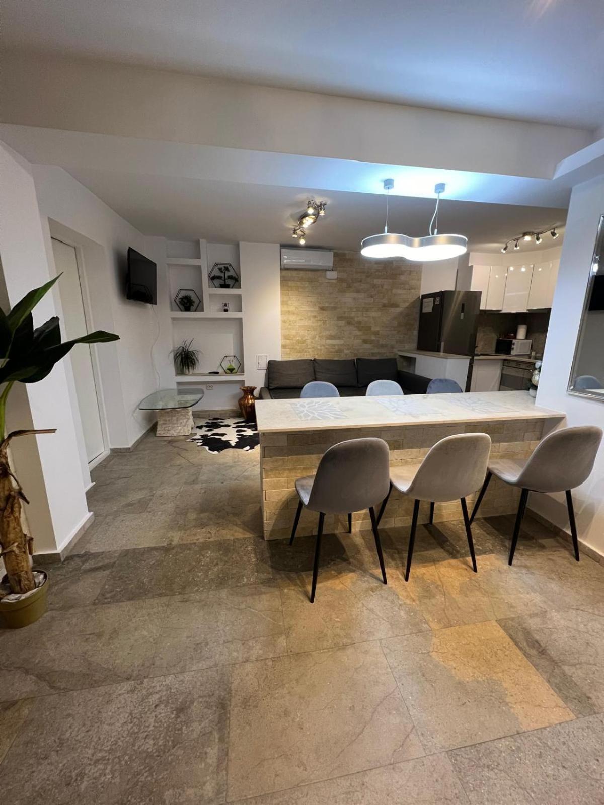 Luxus Cluj Airport Apartments Exteriér fotografie